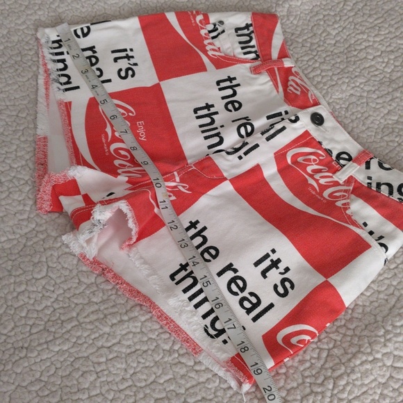 NWOT Coca Cola Small Logo Slogan Check Print Distressed Hem Jean Shorts - Picture 11 of 16